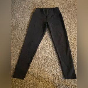 Black, ALO leggings, size large, like new !